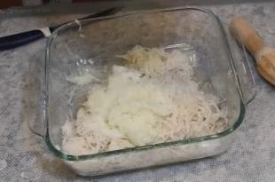 Как да готвя картофени палачинки с наденица и сирене